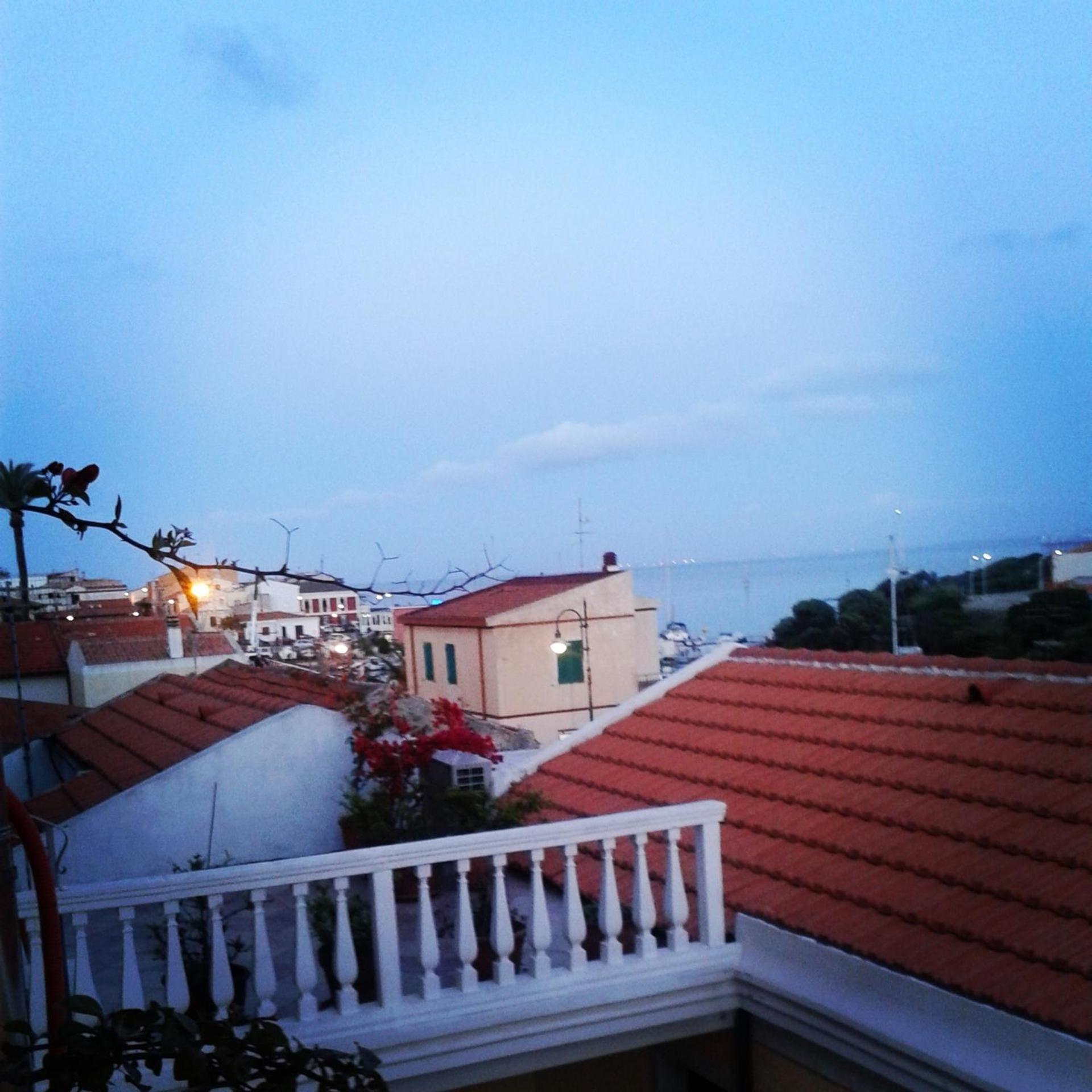 B&B Guest House Il Porto Vecchio スティンティーノ エクステリア 写真