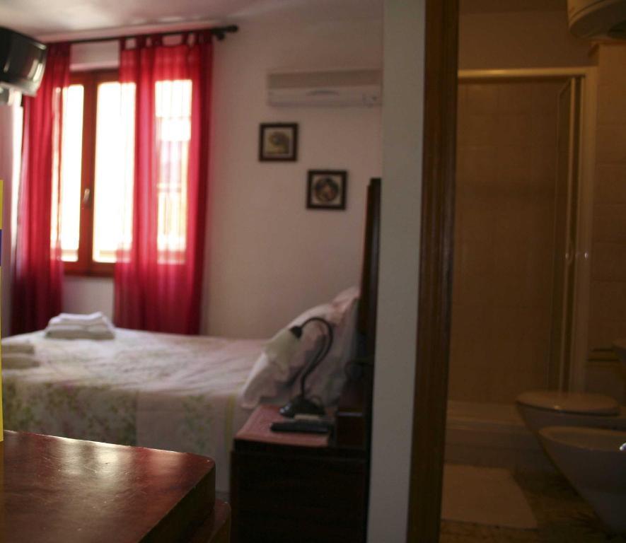B&B Guest House Il Porto Vecchio スティンティーノ 部屋 写真
